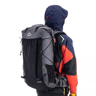 Siyah ODM Su Geçirmez Yürüyüş Sırt Çantası 65 Litre Dağ Tırmanma Sırt Çantası Outdoor