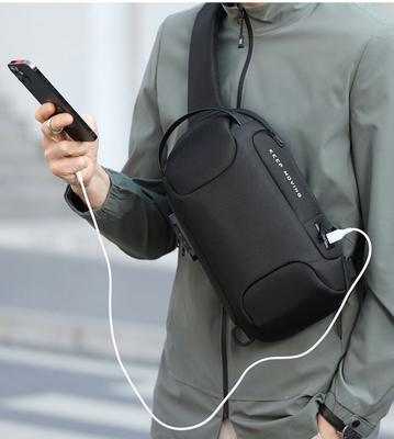 Anti Theft Crossbody Sling Çanta Çapraz Omuz Sling Çanta USB Erkekler Göğüs Çantası