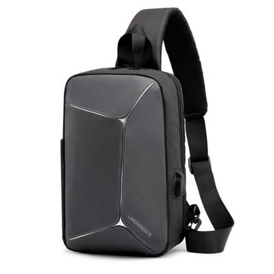 PU Erkek Sling Crossbody Çanta USB Kablosu ile Su Geçirmez Sling Paketi BSCI