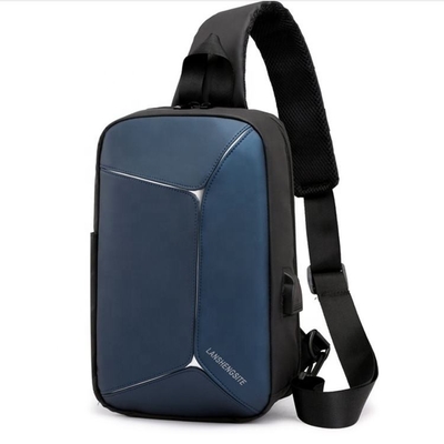 PU Erkek Sling Crossbody Çanta USB Kablosu ile Su Geçirmez Sling Paketi BSCI
